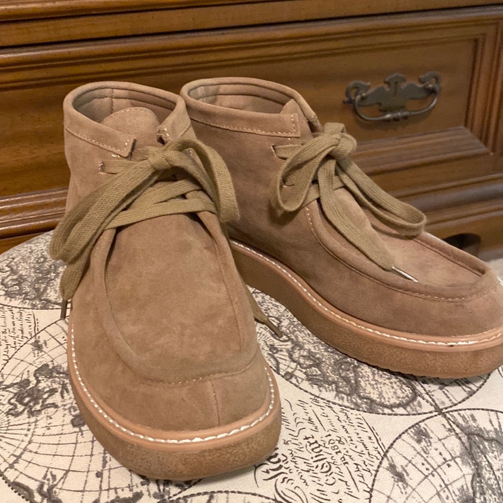 American Eagle Chukka inspired bootie- Size 7.5